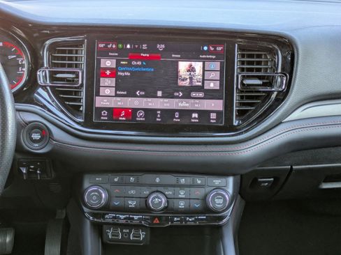 Used 2024 Dodge Durango GT image 19