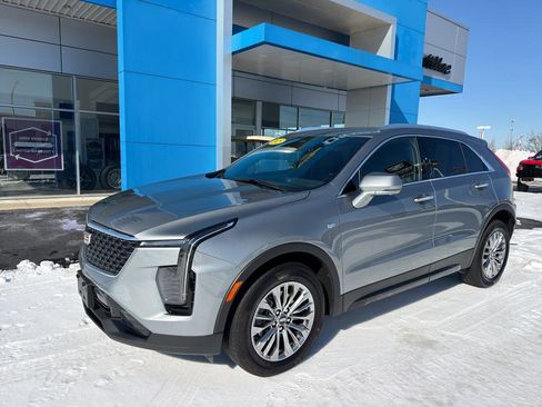Used 2025 Cadillac XT4 Premium Luxury image 1