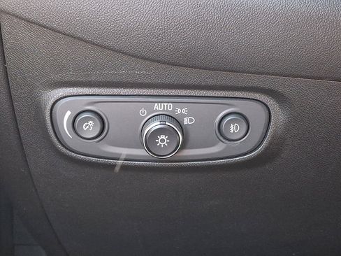 Used 2020 Chevrolet Equinox LT image 31