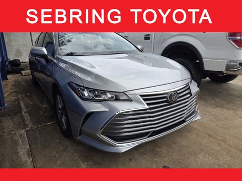 Used 2021 Toyota Avalon XLE w/ Moonroof Package FWD image 1