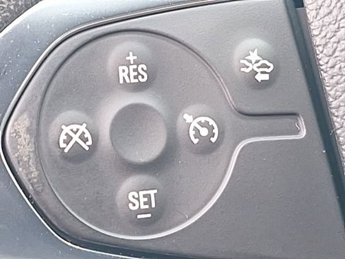 Certified 2023 Chevrolet Traverse LS image 39