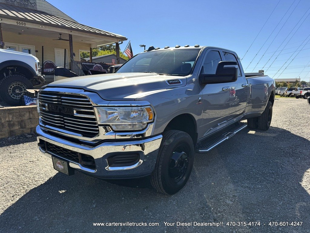 Used 2024 RAM 3500 Tradesman w/ Chrome Appearance Group AWD/4WD image 3