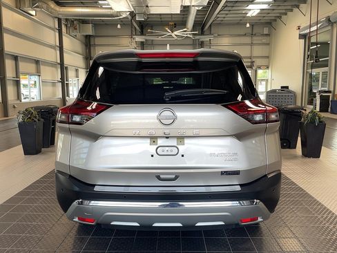 Used 2022 Nissan Rogue Platinum w/ Head-Up Display Package AWD/4WD image 26