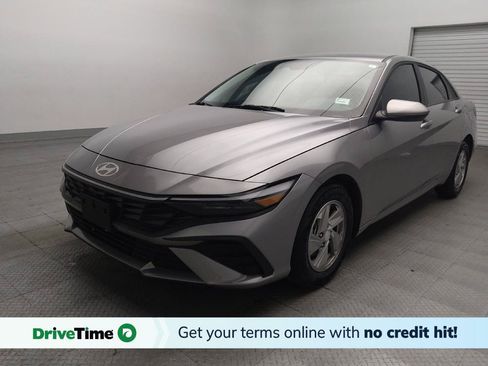 Used 2025 Hyundai Elantra SE FWD image 1