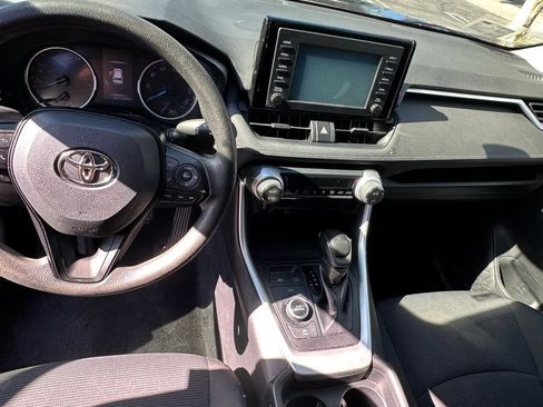 Used 2019 Toyota RAV4 LE w/ Carpet Mat Package AWD/4WD image 4