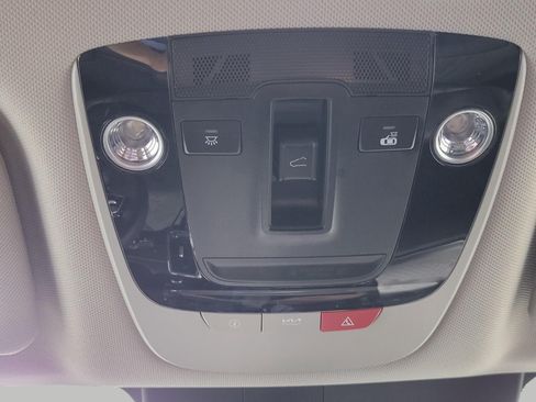 Used 2023 Kia Sorento SX AWD/4WD image 18