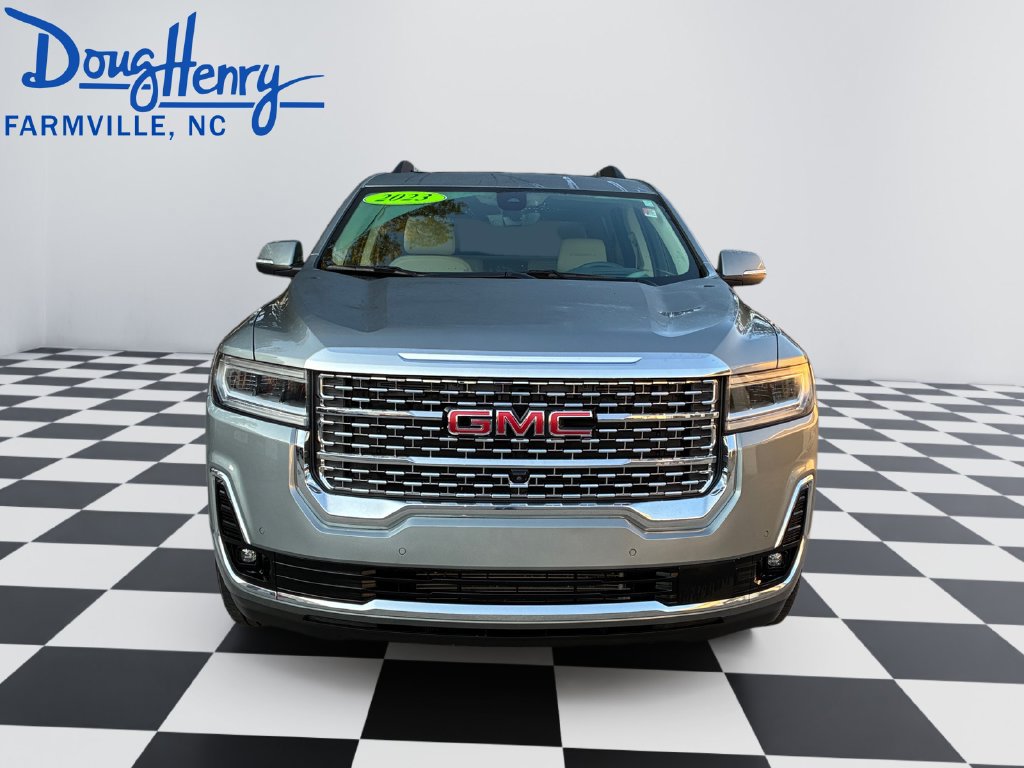 Used 2023 GMC Acadia Denali w/ Denali Technology Package FWD image 8