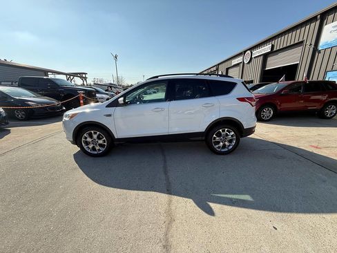 Used 2014 Ford Escape SE w/ Equipment Group 201A image 2
