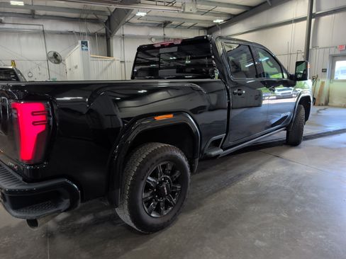 Used 2026 GMC Sierra 2500 AT4 w/ AT4 Premium Plus Package AWD/4WD image 3