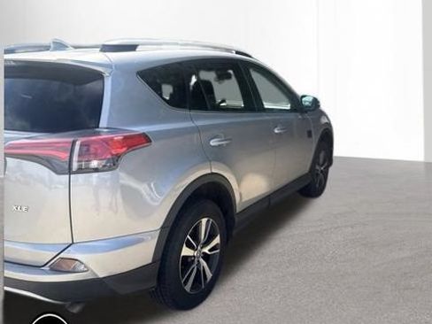 Used 2018 Toyota RAV4 XLE w/ Plus Extra Value Package FWD image 4