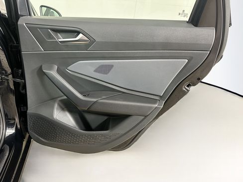 Used 2025 Volkswagen Jetta SE image 29