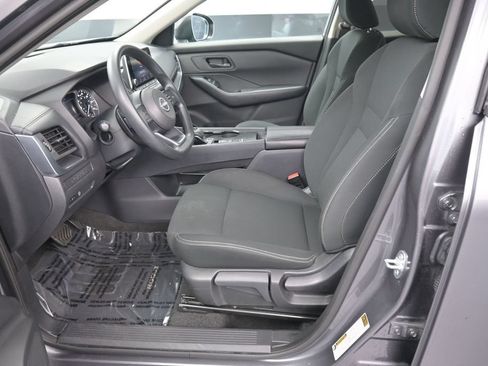 Used 2024 Nissan Rogue S FWD image 24