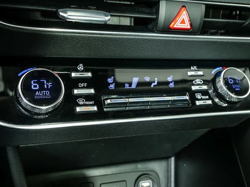 Used 2022 Hyundai Sonata Limited image 17