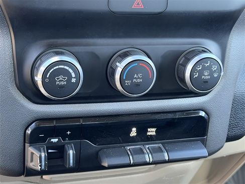 Used 2019 RAM 2500 Big Horn image 19