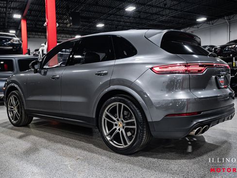 Used 2019 Porsche Cayenne S image 3