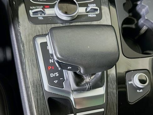 Used 2018 Audi Q7 3.0T Premium Plus AWD/4WD image 22