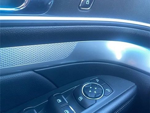 Used 2017 Ford Explorer XLT w/ Equipment Group 201A image 10