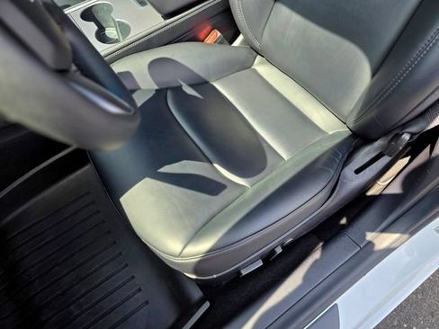 Used 2021 Tesla Model 3 Standard Range Plus RWD image 34