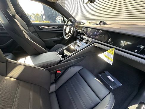 Used 2026 Porsche Panamera GTS AWD/4WD image 38