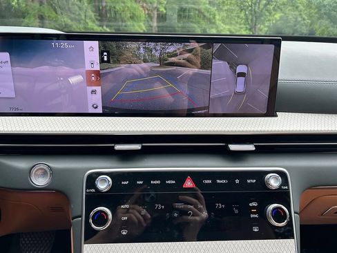 Certified 2026 Genesis GV80 3.5T Advanced AWD/4WD image 16