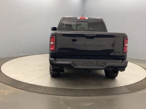 Used 2025 RAM 1500 Big Horn AWD/4WD image 4