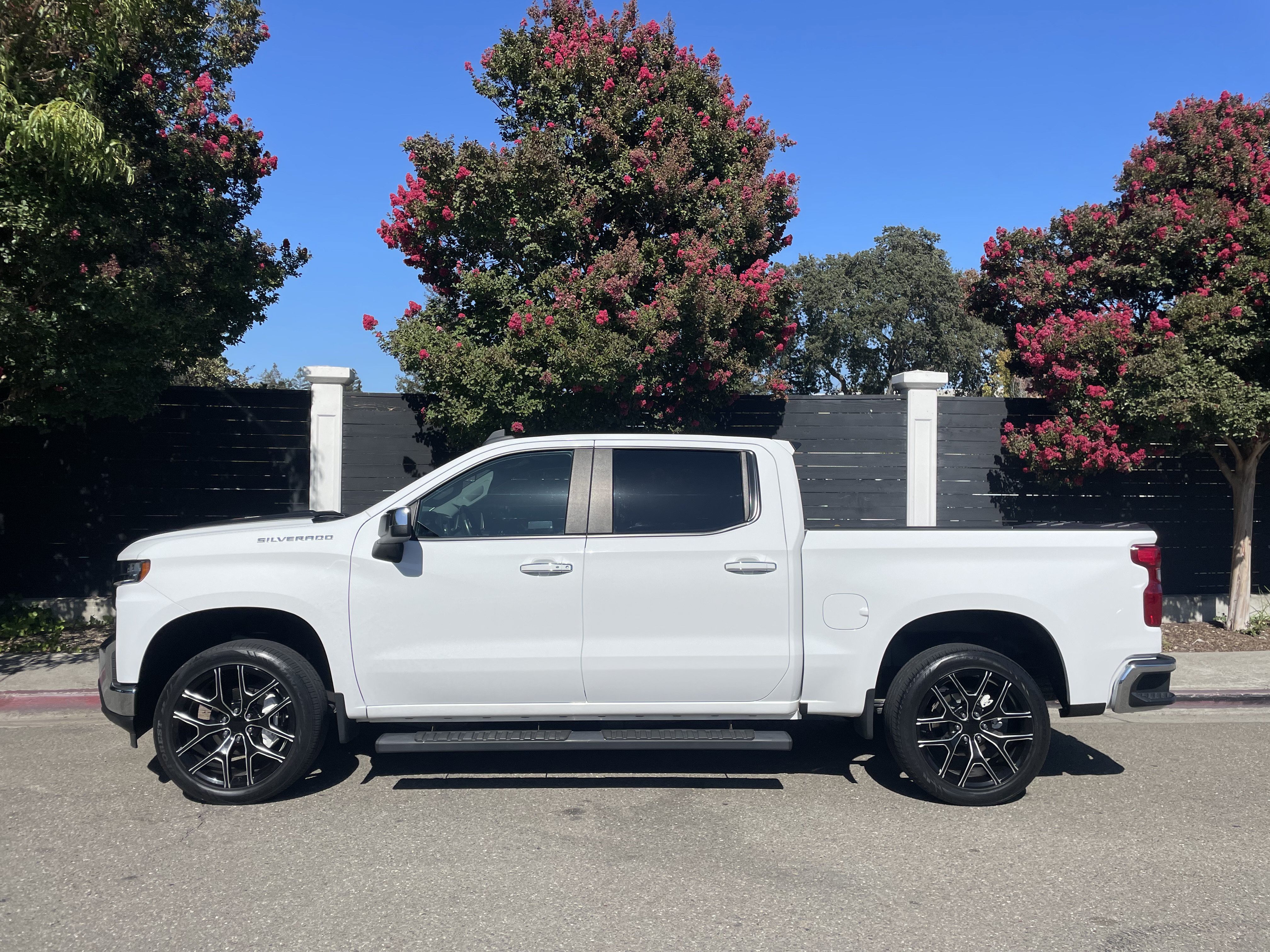 Used 2020 Chevrolet Silverado 1500 LT w/ All-Star Edition RWD image 1