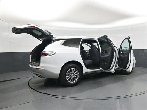 Used 2024 Buick Enclave Premium image 49