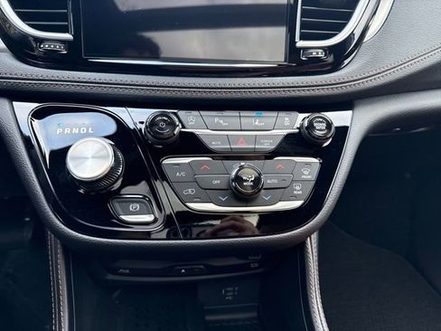 New 2026 Chrysler Pacifica Pinnacle image 22