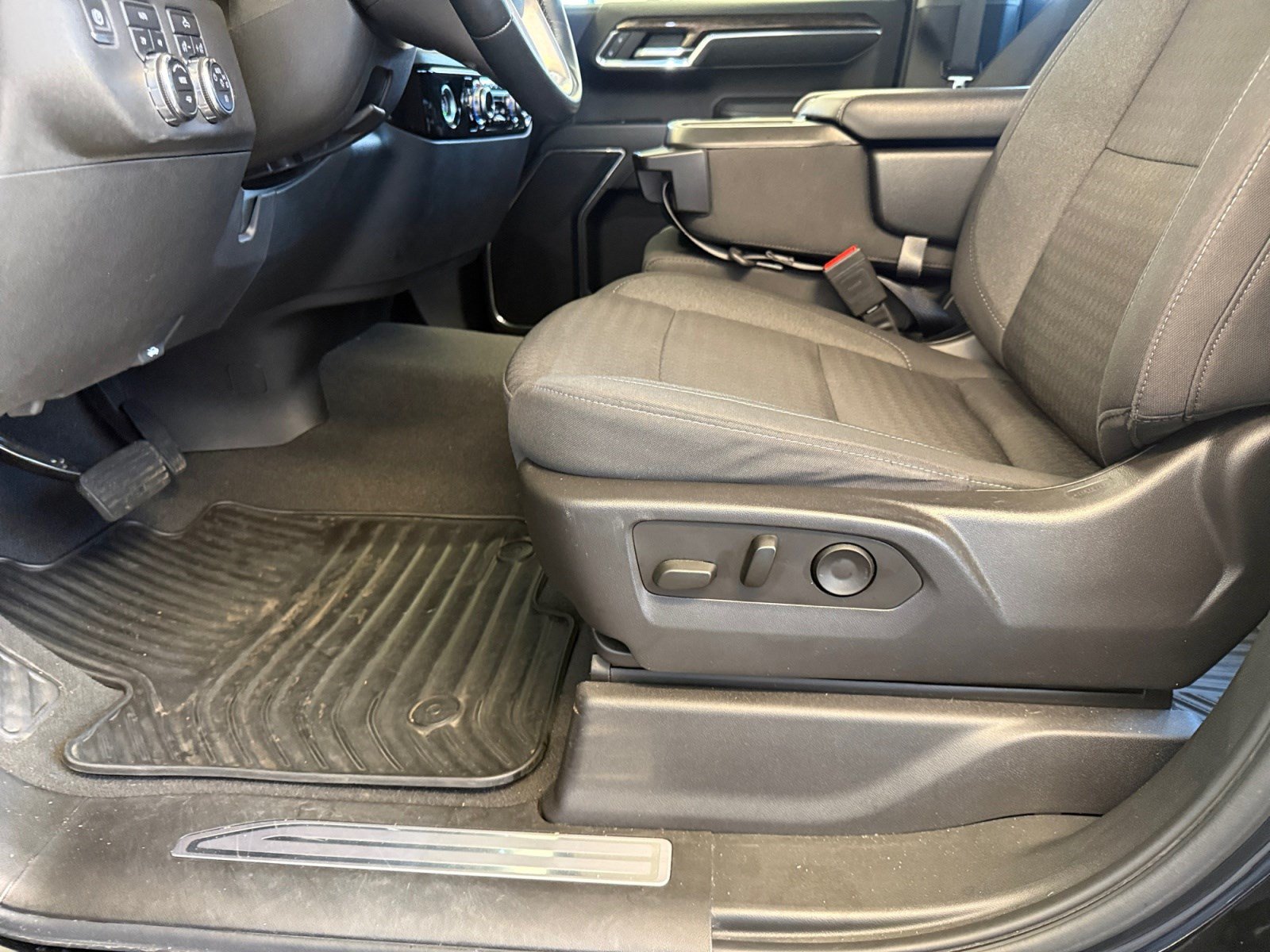 Used 2023 GMC Sierra 1500 Elevation AWD/4WD image 11