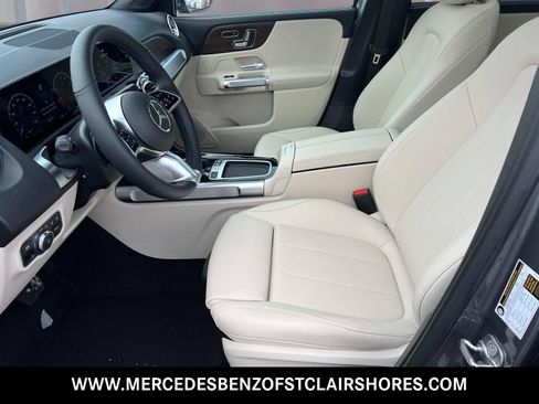 Used 2026 Mercedes-Benz GLB 250 4MATIC image 22