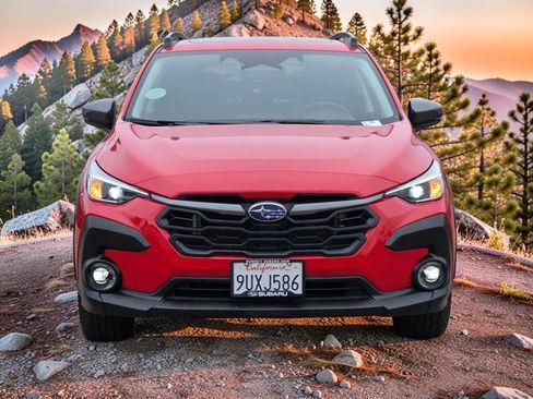 Certified 2025 Subaru Crosstrek 2.0i Premium AWD/4WD image 3