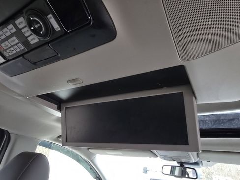 Used 2015 Honda Odyssey Touring Elite image 4