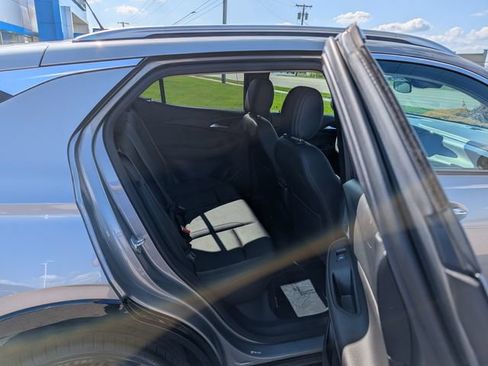 Used 2024 Buick Encore GX Sport Touring FWD image 5