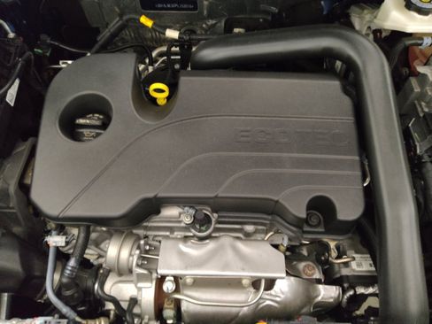 Used 2023 GMC Terrain SLE FWD image 30
