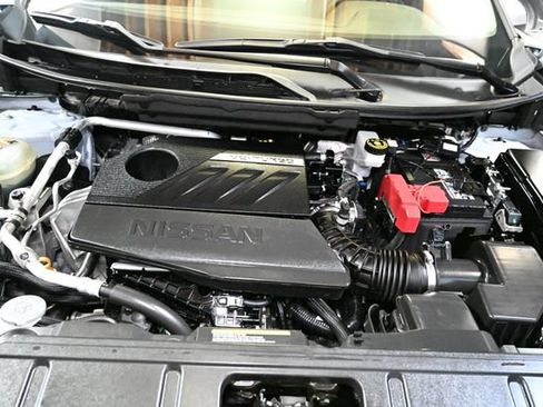 Used 2023 Nissan Rogue SV AWD/4WD image 14