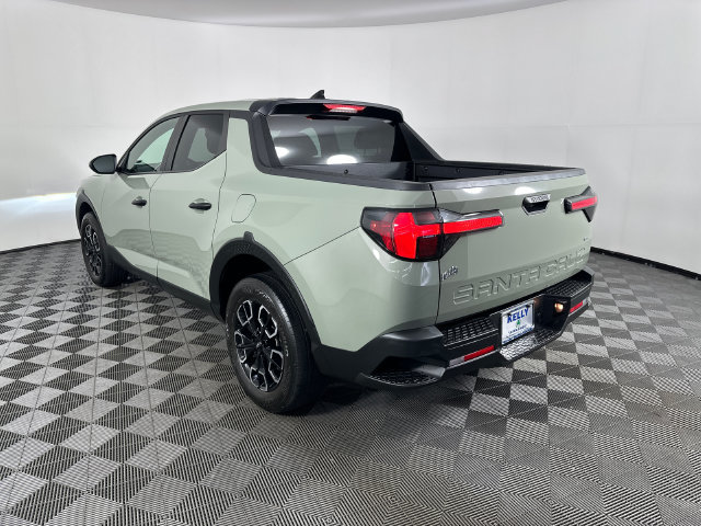 Used 2024 Hyundai Santa Cruz SE AWD/4WD image 3