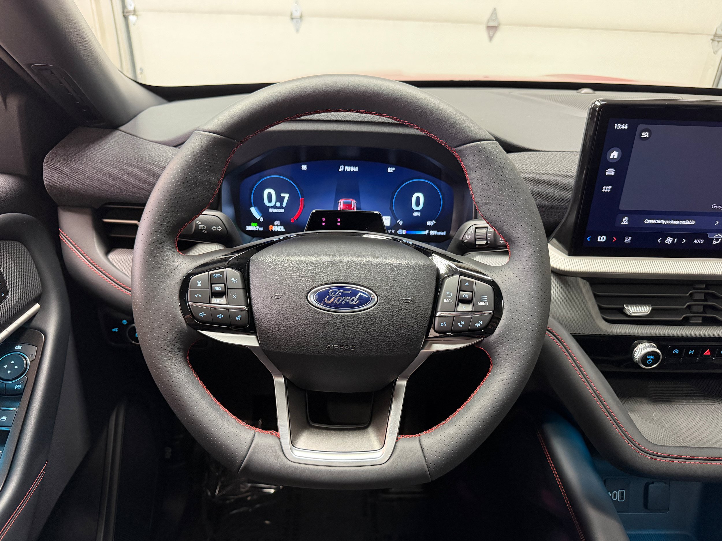 Used 2026 Ford Explorer ST-Line w/ ST-Line Street Pack AWD/4WD image 18