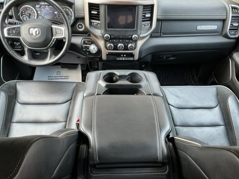 Used 2022 RAM 1500 Laramie AWD/4WD image 11