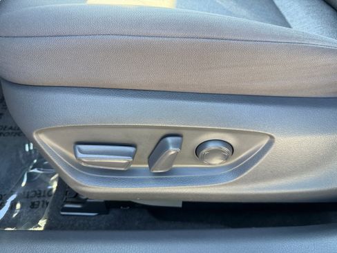 Used 2021 Toyota Camry LE FWD image 13