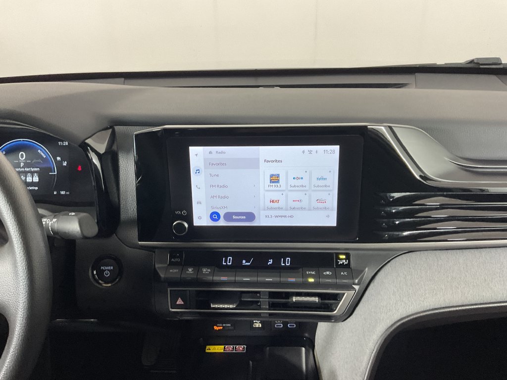 Used 2025 Toyota Camry LE FWD image 13