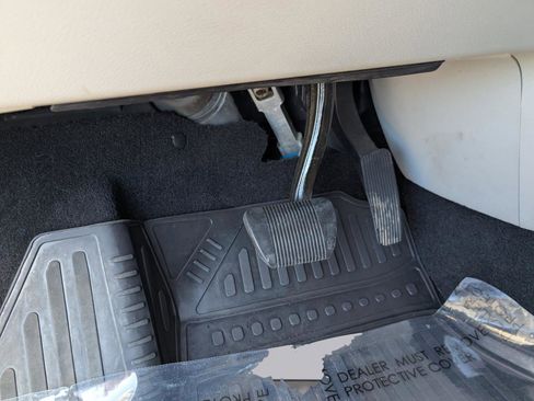 Used 2018 Chrysler Pacifica Limited image 28