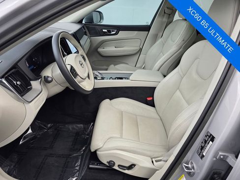 Used 2023 Volvo XC60 B5 Ultimate FWD image 9