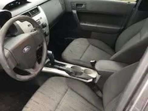 Used 2009 Ford Focus SE image 4