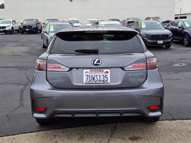 Used 2017 Lexus CT 200h FWD image 5