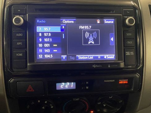 Used 2014 Toyota Tacoma 4x4 Double Cab w/ TRD Sport Package image 12