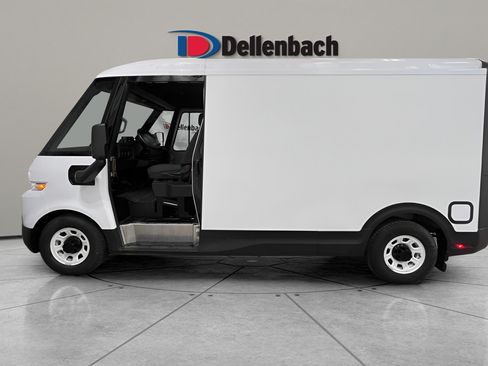 Used 2024 Chevrolet Brightdrop 400 w/ Commercial Equipment Package AWD/4WD image 1