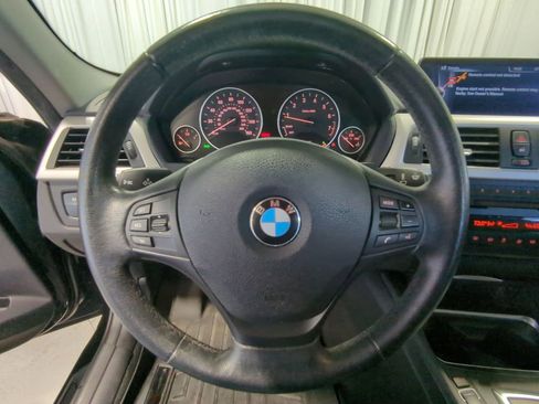 Used 2014 BMW 320i xDrive Sedan AWD/4WD image 27