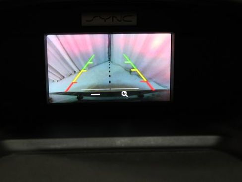 Used 2017 Ford Escape SE image 4