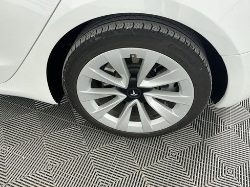 Used 2023 Tesla Model 3 Standard Range image 14
