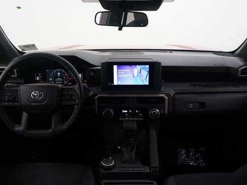 Used 2025 Toyota Tacoma SR image 13